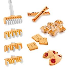 Görgős műanyag tészta és derelyevágó