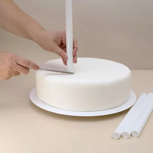 4 darabos tortatipli, tortapillér és tortamerevítő emeletes tortához – Hullámos – 22,5 cm
