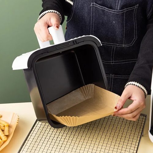 50 darabos sütő papír forrólevegős sütőhöz – Négyzet – 16 cm × 16 cm - Air fryer sütőpapír 