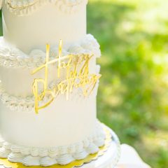   Műanyag sziluett beszúró – "Happy Birthday" felirat torta oldalára – Arany