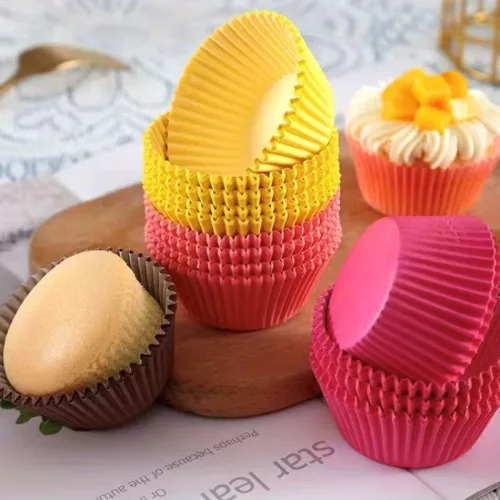 600 darabos muffin papír – Vegyes színekben – 8 cm